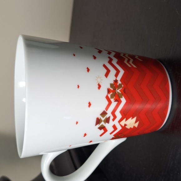 Starbucks Christmas Holiday Mugs set of 3 from 2013 - Picture 3 of 12